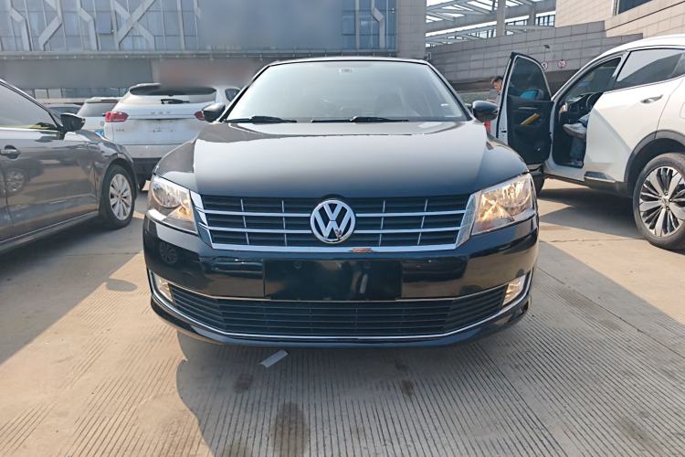 Used Volkswagen Lavida 2014 1.6L Automatic Sport Edition Front