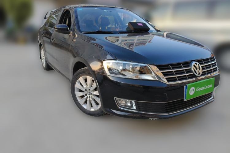 Used Volkswagen Lavida 2014 1.4TSI DSG 30th Anniversary Edition Front Right 45 Deg