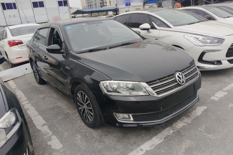 Used Volkswagen Lavida 2014 1.4TSI DSG 30th Anniversary Edition Front Right 45 Deg