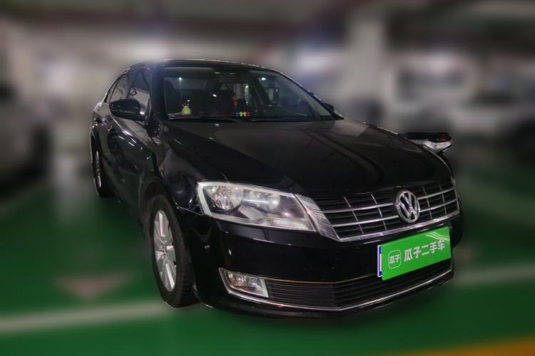 Used Volkswagen Lavida 2014 1.6L Automatic Sport Edition Front Right 45 Deg