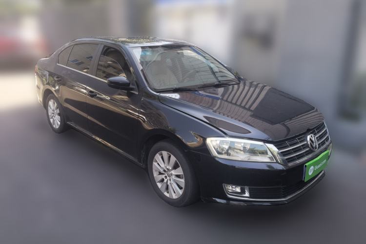 Used Volkswagen Lavida 2014 1.4TSI DSG Sport Edition Front Right 45 Deg