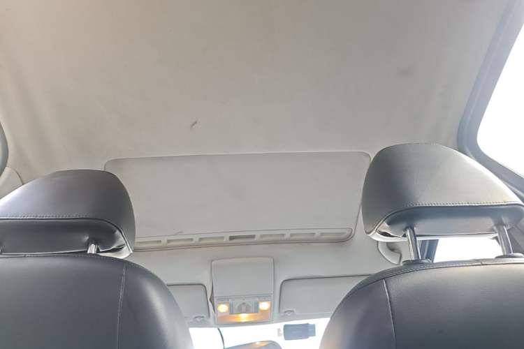 Used Volkswagen Lavida 2014 1.6L Automatic Sport Edition Headliner
