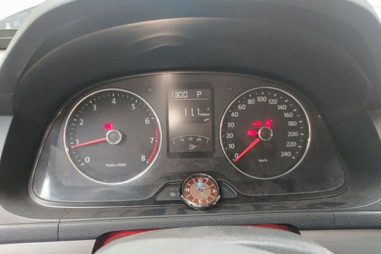 Used Volkswagen Lavida 2014 1.6L Automatic Sport Edition Instrument Cluster