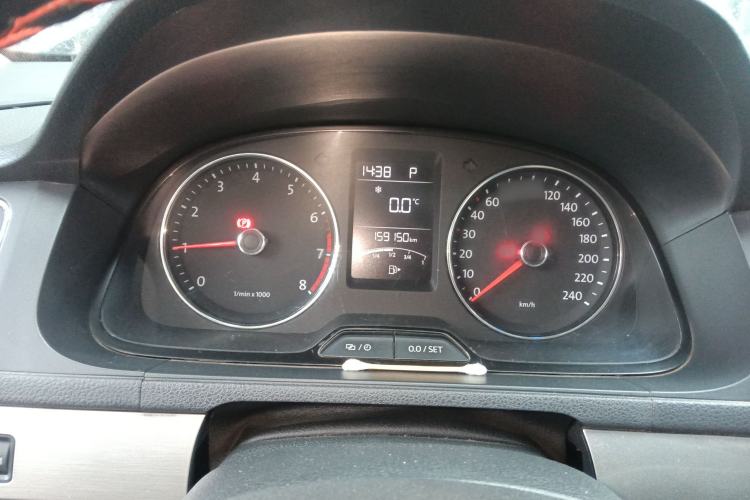 Used Volkswagen Lavida 2014 1.6L Automatic Sport Edition Instrument Cluster