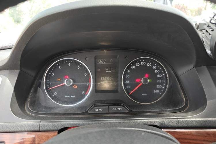 Used Volkswagen Lavida 2014 1.4TSI DSG 30th Anniversary Edition Instrument Cluster