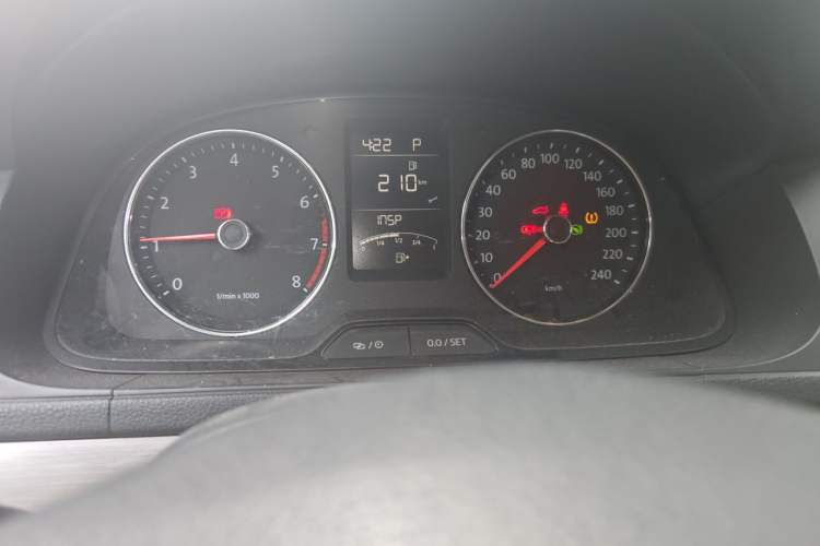 Used Volkswagen Lavida 2014 1.6L Automatic Sport Edition Instrument Cluster