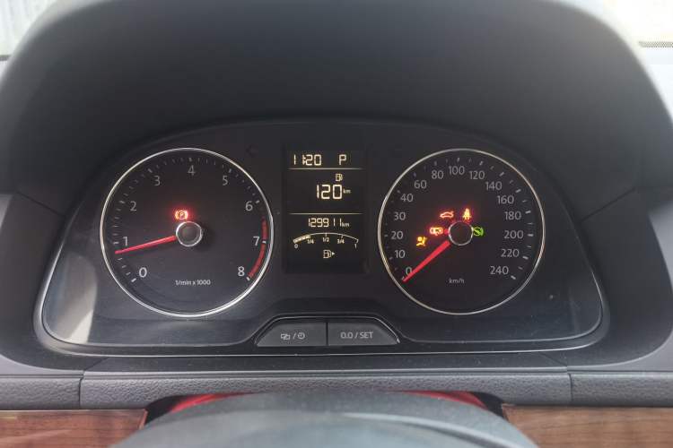 Used Volkswagen Lavida 2014 1.4TSI DSG Sport Edition Instrument Cluster