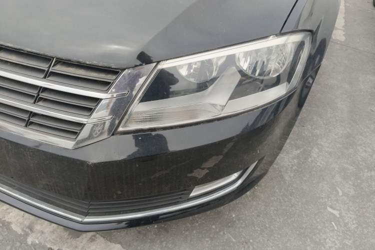 Used Volkswagen Lavida 2014 1.4TSI DSG 30th Anniversary Edition Left Front Headlight