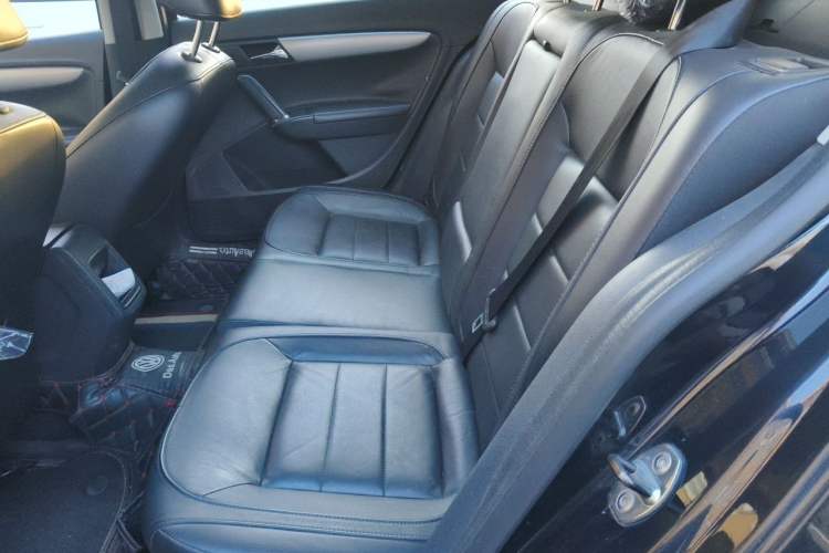 Used Volkswagen Lavida 2014 1.4TSI DSG 30th Anniversary Edition Left Rear Seat