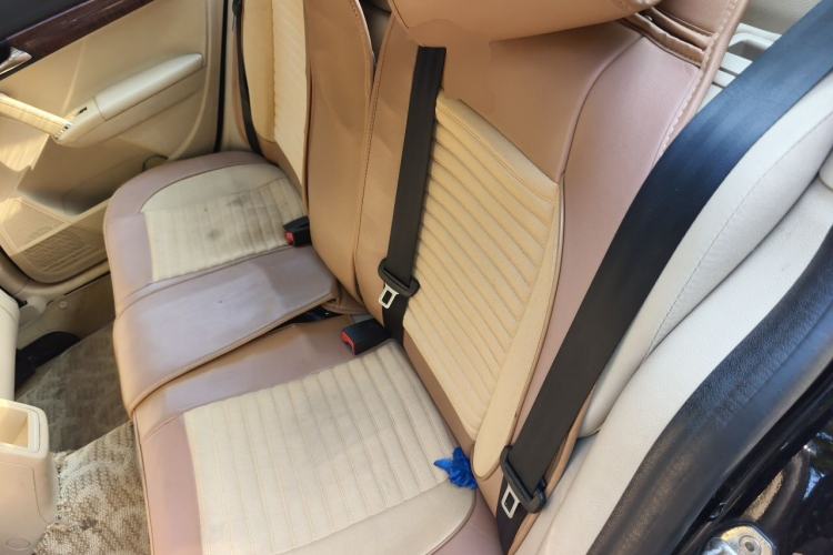 Used Volkswagen Lavida 2014 1.4TSI DSG 30th Anniversary Edition Left Rear Seat