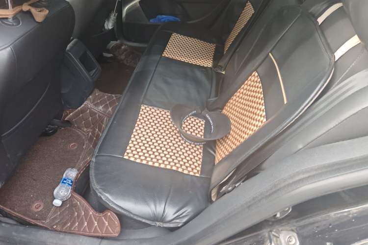 Used Volkswagen Lavida 2014 1.6L Automatic Sport Edition Left Rear Seat