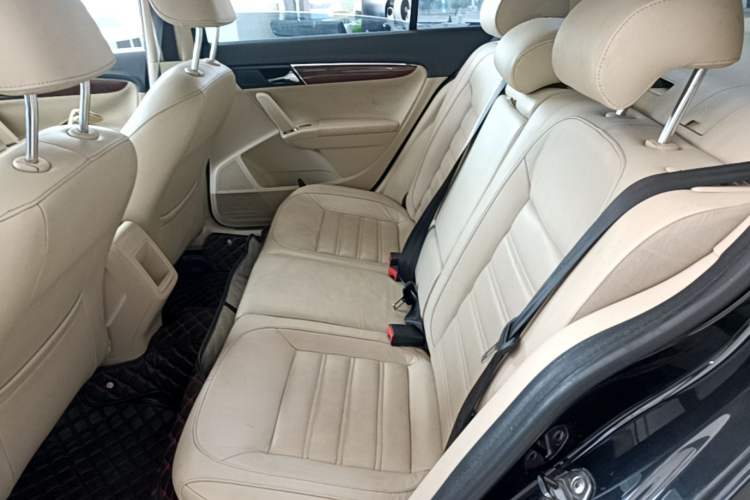 Used Volkswagen Lavida 2014 1.6L Automatic Sport Edition Left Rear Seat