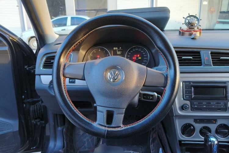 Used Volkswagen Lavida 2014 1.4TSI DSG 30th Anniversary Edition Steering Wheel