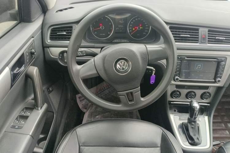 Used Volkswagen Lavida 2014 1.4TSI DSG 30th Anniversary Edition Steering Wheel