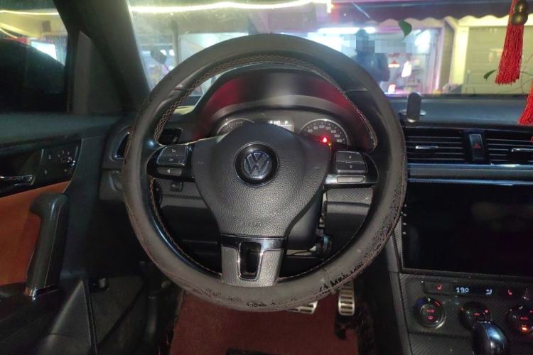 Used Volkswagen Lavida 2014 1.4TSI DSG Sport Edition Steering Wheel