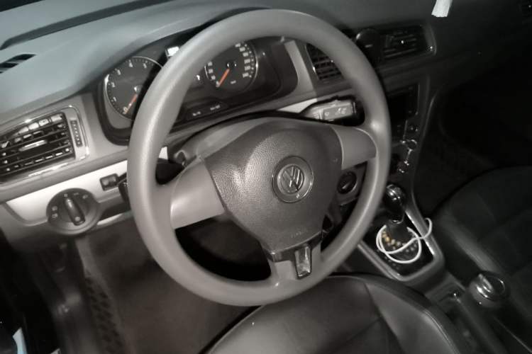 Used Volkswagen Lavida 2014 1.4TSI DSG 30th Anniversary Edition Steering Wheel