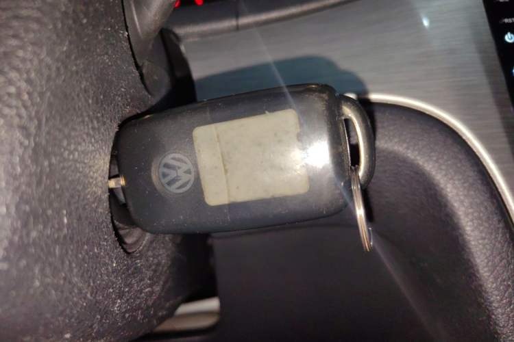 Used Volkswagen Lavida 2014 1.6L Automatic Sport Edition Vehicle Key