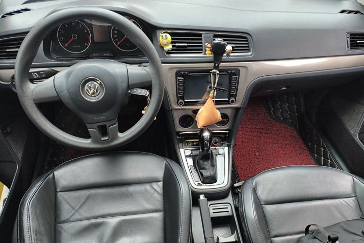 Used Volkswagen Lavida 2014 1.4TSI DSG Sport Edition Center Console