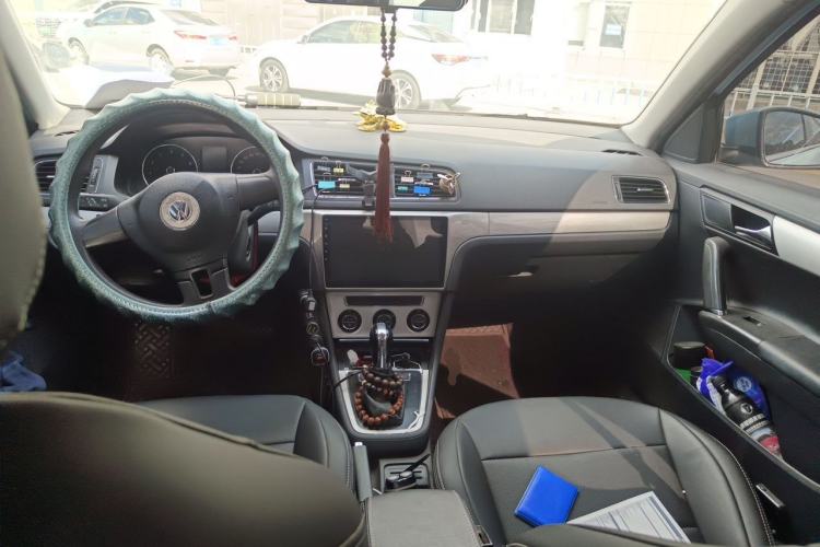 Used Volkswagen Lavida 2014 1.4 TSI DSG BlueMotion Technology Version Center Console
