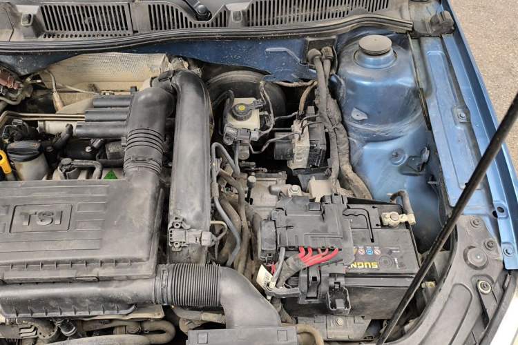 Used Volkswagen Lavida 2014 1.4TSI DSG Sport Edition Engine Bay Left
