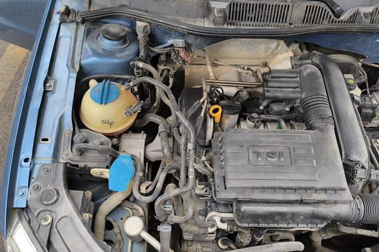 Used Volkswagen Lavida 2014 1.4TSI DSG Sport Edition Engine Bay Right