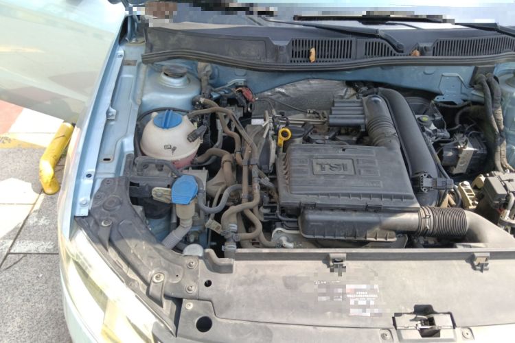 Used Volkswagen Lavida 2014 1.4 TSI DSG BlueMotion Technology Version Engine Bay Right