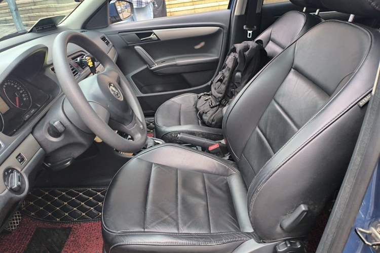 Used Volkswagen Lavida 2014 1.4TSI DSG Sport Edition Left Front Seat