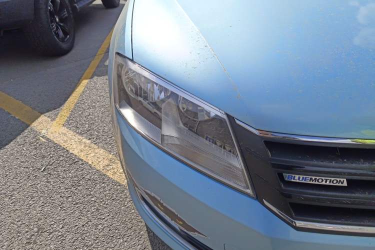Used Volkswagen Lavida 2014 1.4 TSI DSG BlueMotion Technology Version Right Front Headlight