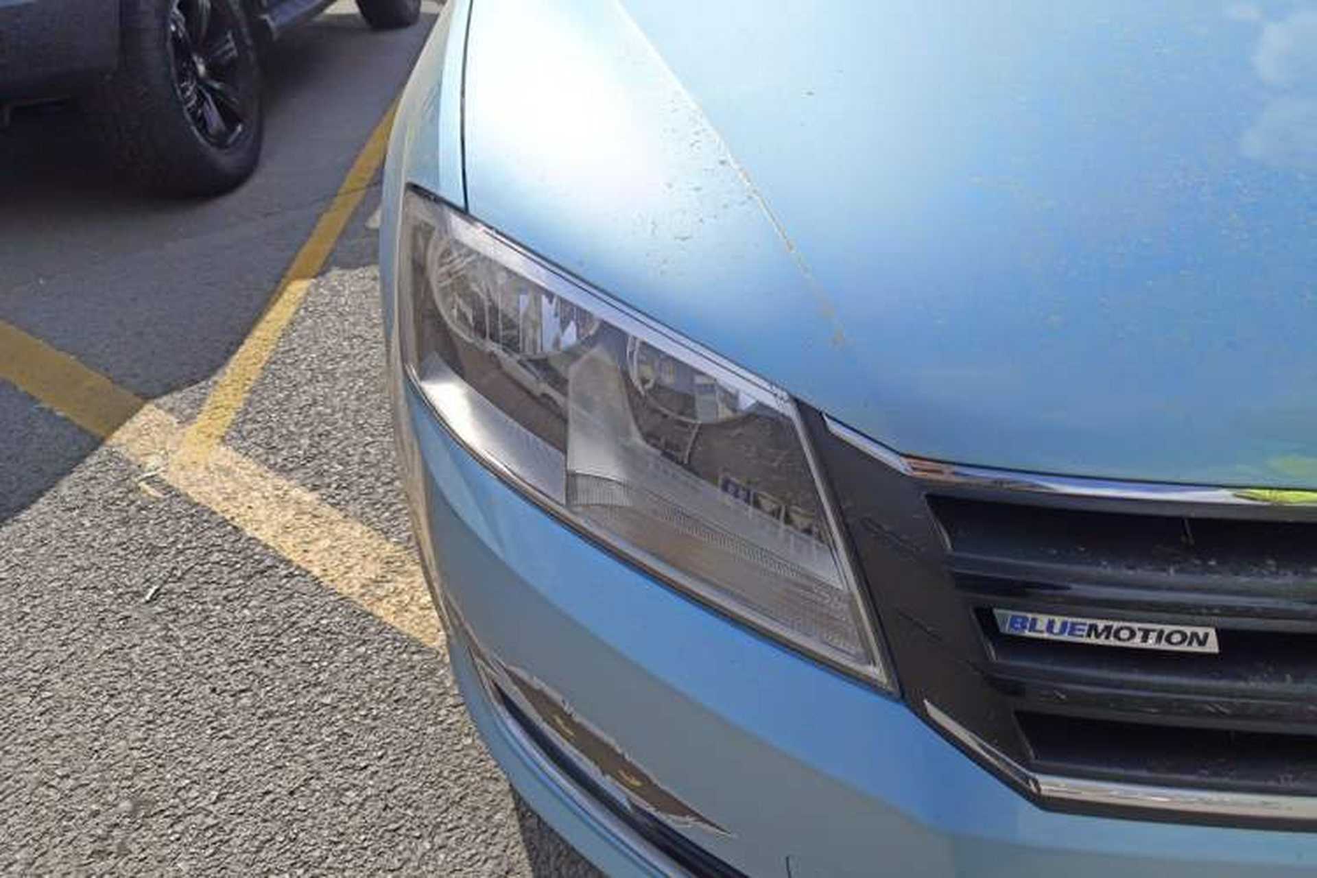 Used Volkswagen Lavida 2014 1.4 TSI DSG BlueMotion Technology Version Right Front Headlight