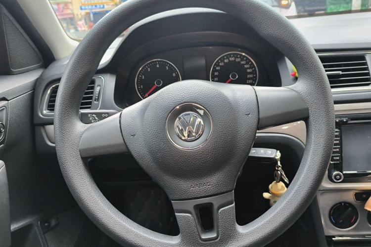 Used Volkswagen Lavida 2014 1.4TSI DSG Sport Edition Steering Wheel