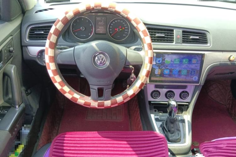 Used Volkswagen Lavida 2014 1.4 TSI DSG BlueMotion Technology Version Steering Wheel