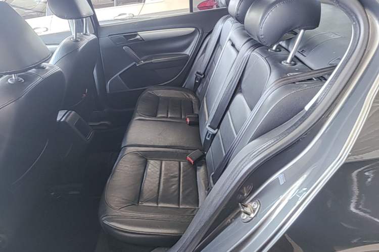 Used Volkswagen Lavida 2014 1.6L Automatic Sport Edition Left Rear Seat