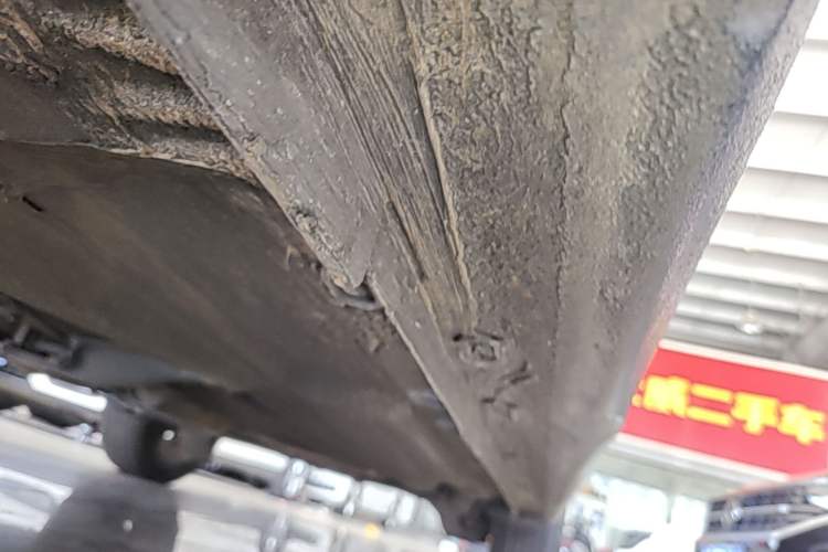 Used Volkswagen Lavida 2014 1.6L Automatic Sport Edition Left Side Sill
