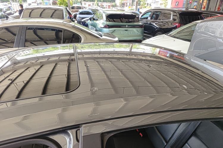 Used Volkswagen Lavida 2014 1.6L Automatic Sport Edition Roof