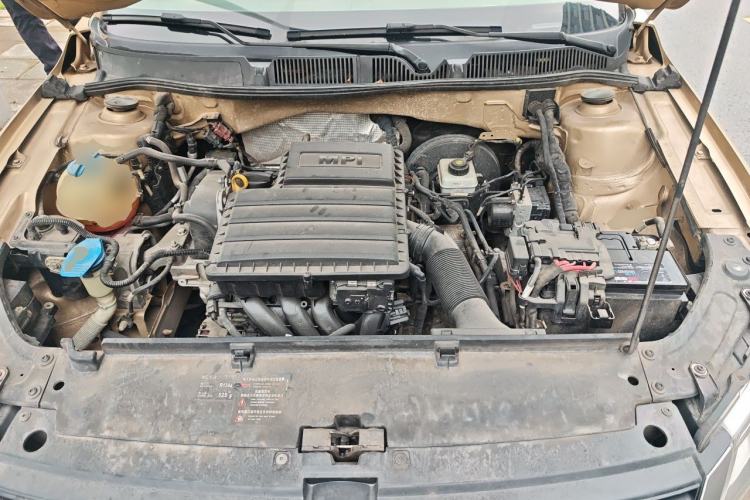 Used Volkswagen Lavida 2014 1.6L Automatic Sport Edition Engine Bay