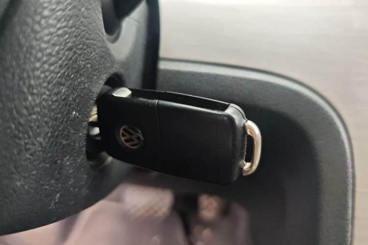 Used Volkswagen Lavida 2014 1.6L Automatic Sport Edition Vehicle Key