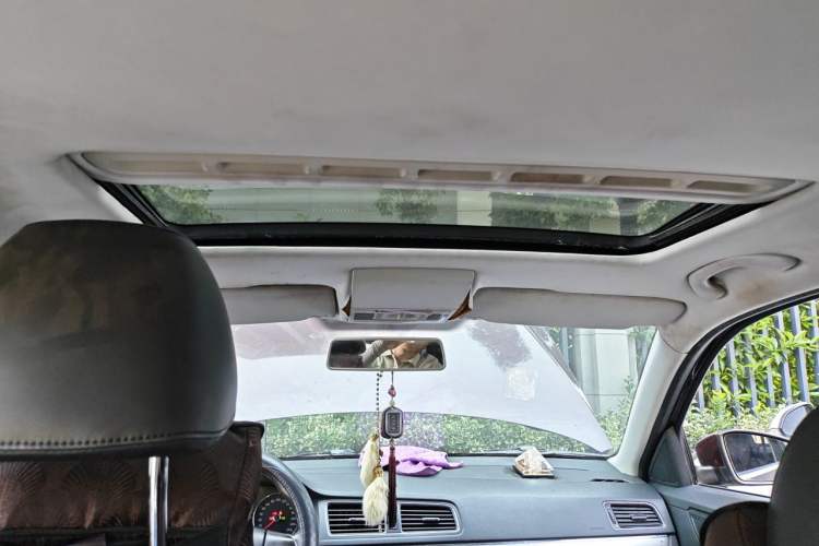 Used Volkswagen Lavida 2014 1.6L Automatic Sport Edition Headliner