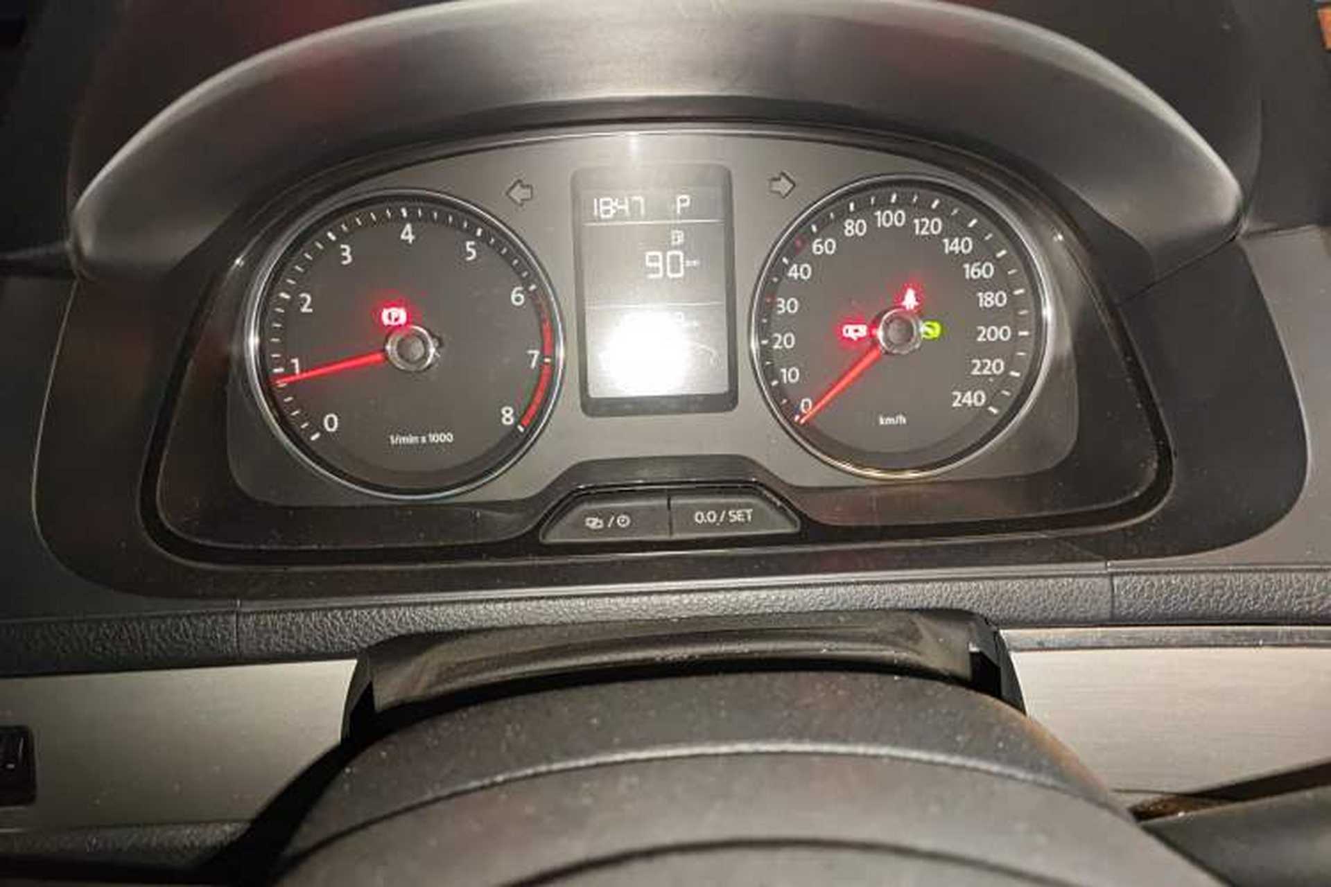 Used Volkswagen Lavida 2014 1.6L Automatic Sport Edition Instrument Cluster