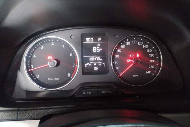 Used Volkswagen Lavida 2014 1.6L Automatic Sport Edition Instrument Cluster