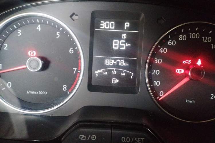 Used Volkswagen Lavida 2014 1.6L Automatic Sport Edition Odometer Close Up