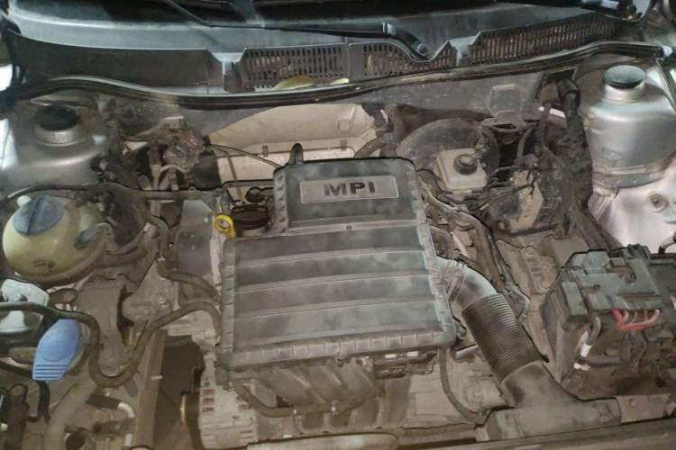 Used Volkswagen Lavida 2014 1.6L Automatic Sport Edition Engine Bay
