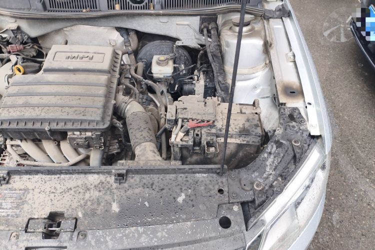 Used Volkswagen Lavida 2014 1.6L Automatic Sport Edition Engine Bay Left