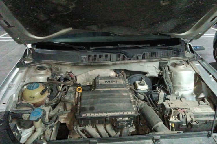 Used Volkswagen Lavida 2014 1.6L Automatic Sport Edition Engine Bay