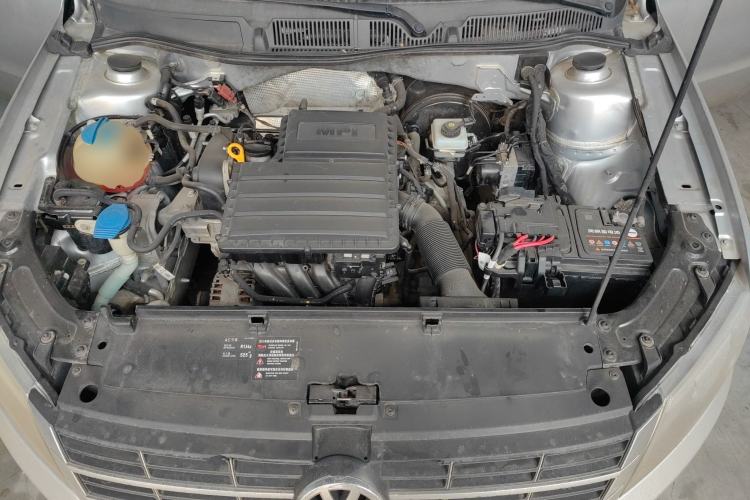Used Volkswagen Lavida 2014 1.6L Automatic Sport Edition Engine Bay