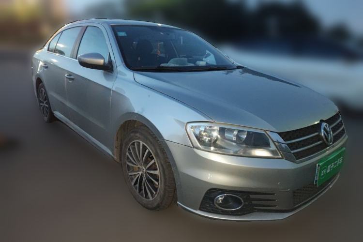 Used Volkswagen Lavida 2014 1.4TSI DSG Sport Edition Front Right 45 Deg