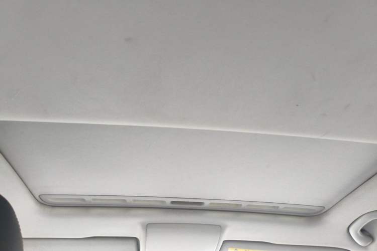 Used Volkswagen Lavida 2014 1.6L Automatic Sport Edition Headliner