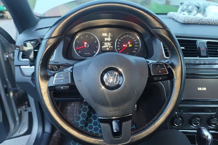 Used Volkswagen Lavida 2014 1.4TSI DSG Sport Edition Steering Wheel