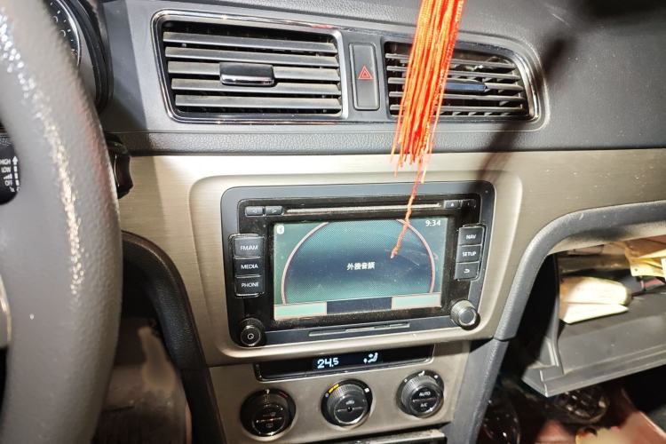 Used Volkswagen Lavida 2014 1.4TSI DSG 30th Anniversary Edition Audio And AC Panel