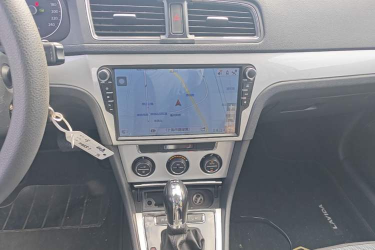 Used Volkswagen Lavida 2014 1.4 TSI DSG BlueMotion Technology Version Audio And AC Panel