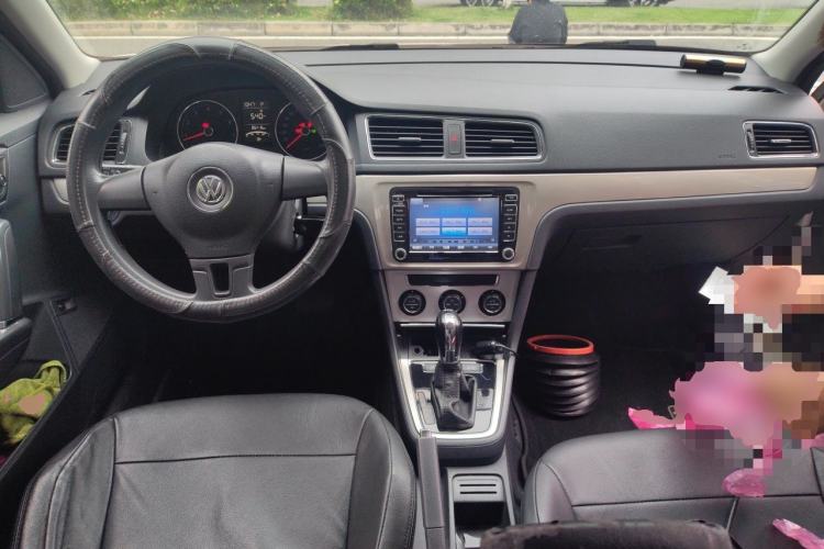 Used Volkswagen Lavida 2014 1.4 TSI DSG BlueMotion Technology Version Center Console